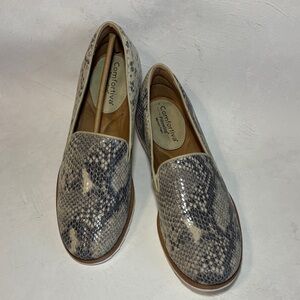Comfortiva Pillow Top Memory Foam Women's Snakeskin Loafers - size 8.5, leather